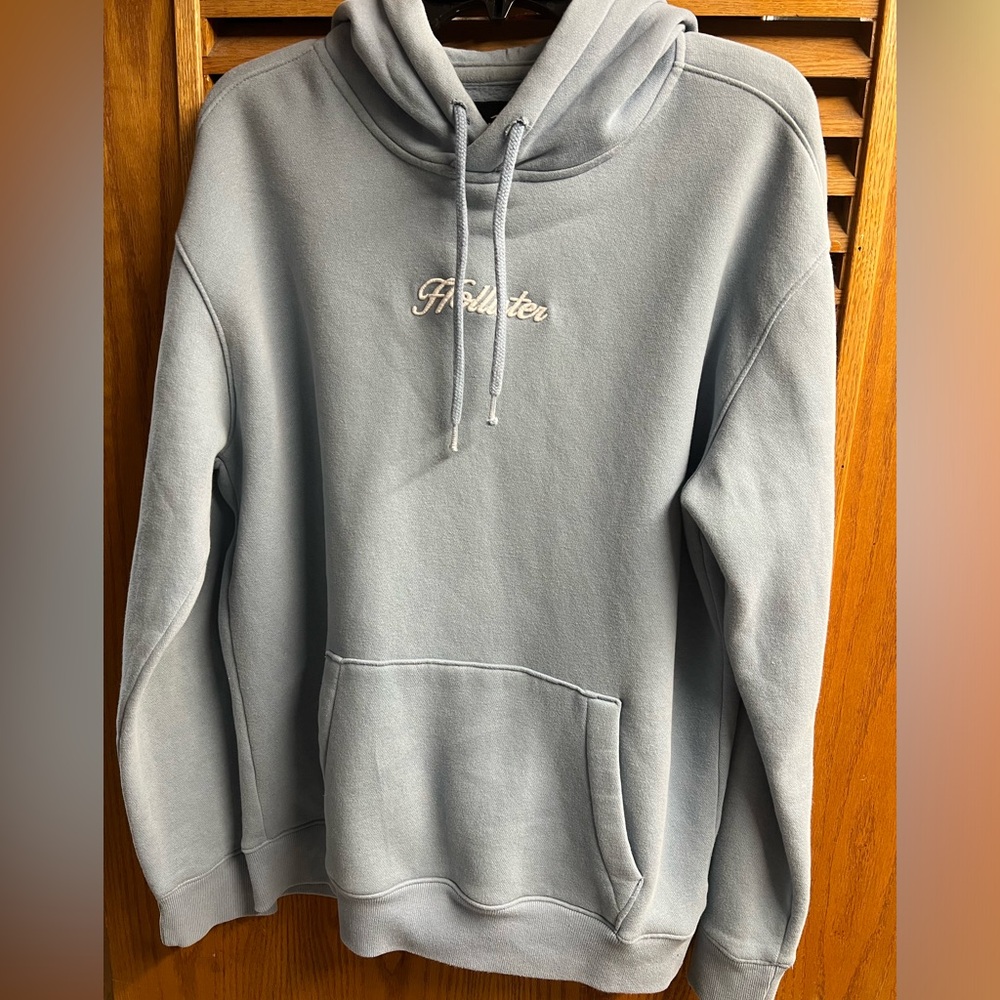 Men’s Hollister hooded sweatshirt, size medium